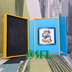 2021 New Zealand Mint Disney Donald Duck Shaped 1 oz Colorized Silver Coin